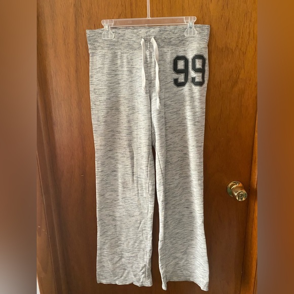 SO Junior’s #99 Heather Grey Sweatpants - Picture 1 of 3